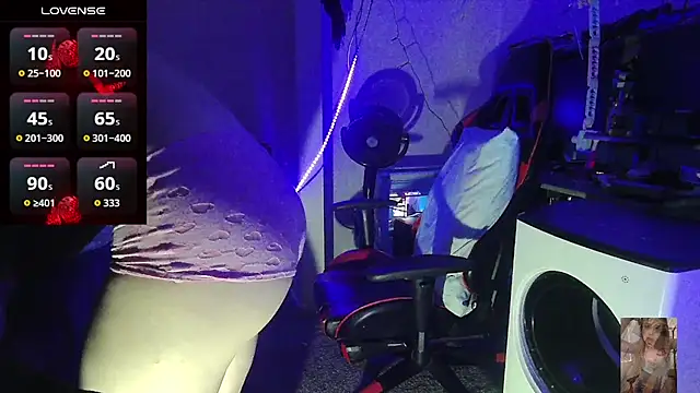 Blondiewithanass online show from March 5, 2026, 4:03 pm