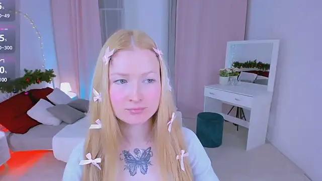 Laly Peach online show from December 21, 2024, 4:14 pm