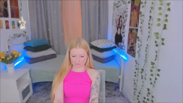 Laly Peach online show from January 12, 2025, 6:59 pm