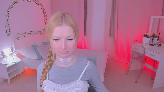 Laly Peach online show from February 6, 2025, 4:36 pm