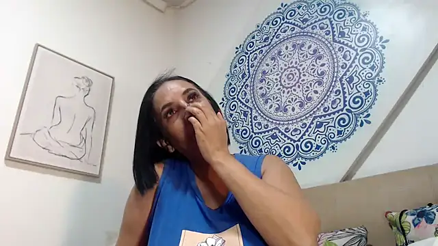 Snapshot of mom_xxx chatting on March 18, 2025, 2:48 pm mom xxx online show from March 18, 2025, 2:48 pm