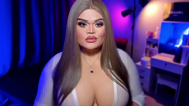 KarolinaThompson online show from December 7, 2024, 10:06 pm