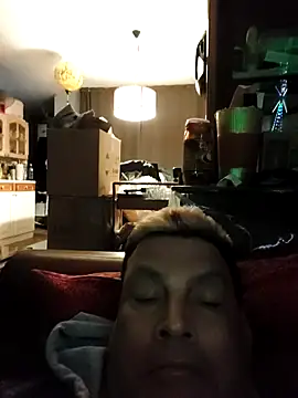 Snapshot of gayphotograper chatting on December 15, 2025, 1:32 am gayphotograper online show from December 15, 2025, 1:32 am