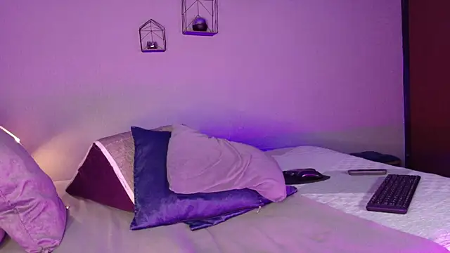 Snapshot of MariiePrice chatting on February 2, 2025, 12:51 am MariiePrice online show from February 2, 2025, 12:51 am