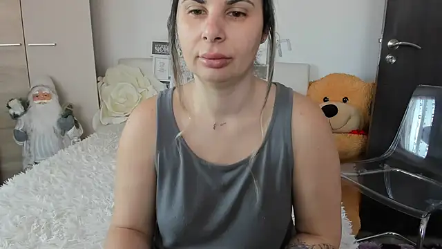 sweetemy4u online show from February 25, 2026, 7:18 am