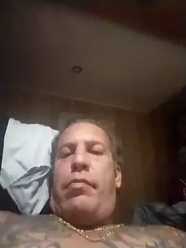 trucker1979 online show from October 20, 2025, 12:44 am