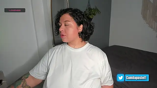 Snapshot of camilapastel chatting on September 23, 2025, 12:19 pm camilapastel online show from September 23, 2025, 12:19 pm