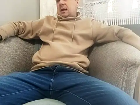 grzes19763 online show from March 31, 2026, 7:53 am