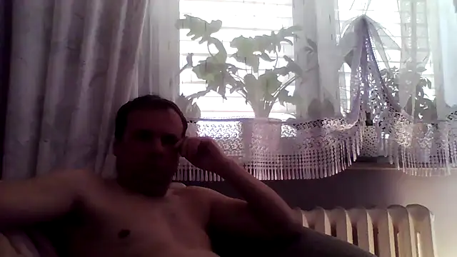 grzes19763 online show from April 26, 2026, 12:47 pm