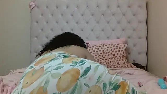 Snapshot of beautylovess chatting on January 9, 2026, 5:59 pm beautylovess online show from January 9, 2026, 5:59 pm