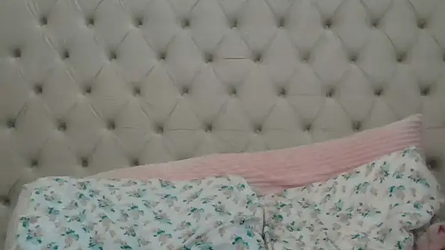 Snapshot of beautylovess chatting on February 7, 2026, 10:02 pm beautylovess online show from February 7, 2026, 10:02 pm