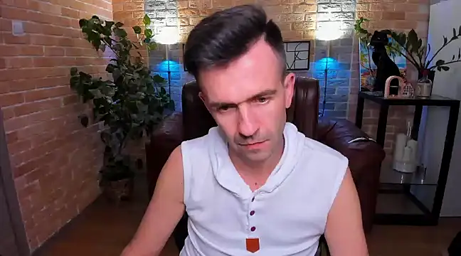 SteveTiger online show from March 17, 2025, 4:11 pm