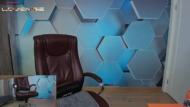 SteveTiger online show from May 27, 2026, 3:31 pm