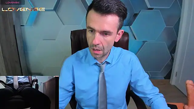 SteveTiger online show from May 31, 2026, 10:44 am