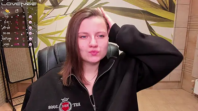 Snapshot of MelindaTin chatting on February 19, 2026, 1:12 am MelindaTin online show from February 19, 2026, 1:12 am