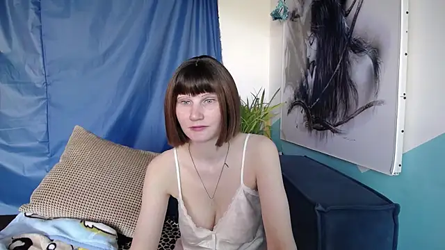 Snapshot of cornflower_mm chatting on May 28, 2026, 1:47 am cornflower mm online show from May 28, 2026, 1:47 am