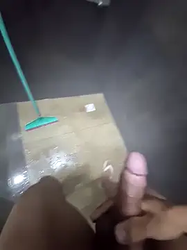 Snapshot of lucas_souza21 chatting on September 13, 2025, 12:43 am lucas souza21 online show from September 13, 2025, 12:43 am