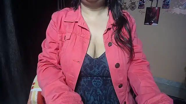 Shanvi  online show from February 8, 2026, 1:25 pm