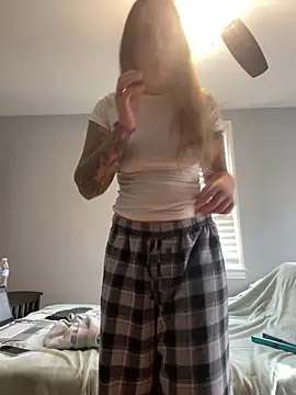 jaseyrae online show from November 5, 2025, 5:24 pm