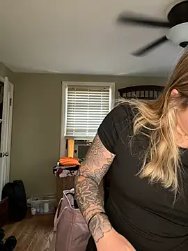 jaseyrae online show from June 9, 2026, 4:51 pm