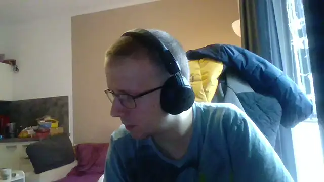 Snapshot of David250692 chatting on October 15, 2025, 11:10 am David250692 online show from October 15, 2025, 11:10 am