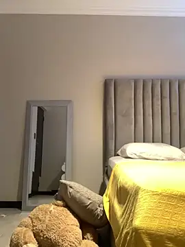 CurvyDesire1 online show from April 9, 2026, 5:07 am