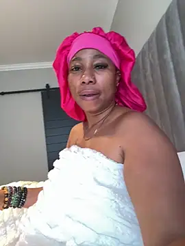 CurvyDesire1 online show from May 12, 2026, 6:43 am