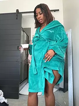 CurvyDesire1 online show from May 22, 2026, 7:48 am