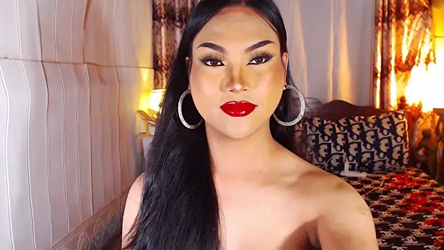 Snapshot of UrsexiestTammy chatting on April 9, 2026, 6:13 pm UrsexiestTammy online show from April 9, 2026, 6:13 pm