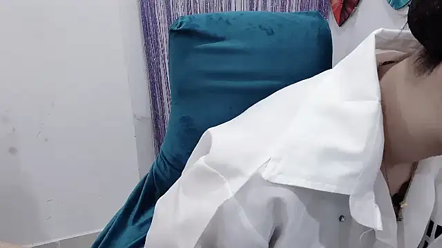 Aminababiew online show from April 18, 2026, 1:20 am