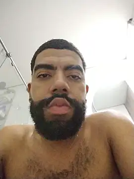 Snapshot of Aroon_Stonne chatting on November 19, 2025, 6:02 am Aroon Stonne online show from November 19, 2025, 6:02 am