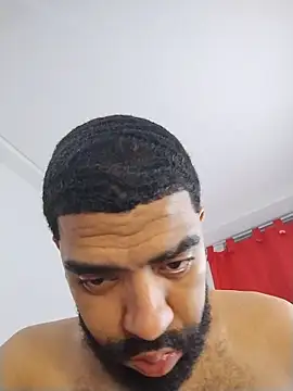 Snapshot of Aroon_Stonne chatting on November 21, 2025, 4:44 am Aroon Stonne online show from November 21, 2025, 4:44 am