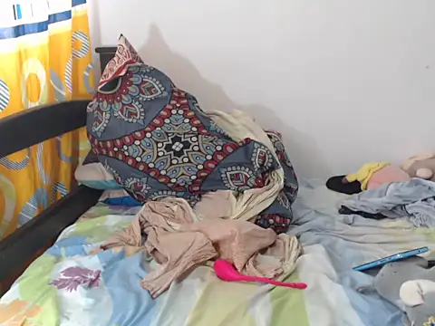 alisterxxx online show from December 16, 2025, 6:57 pm