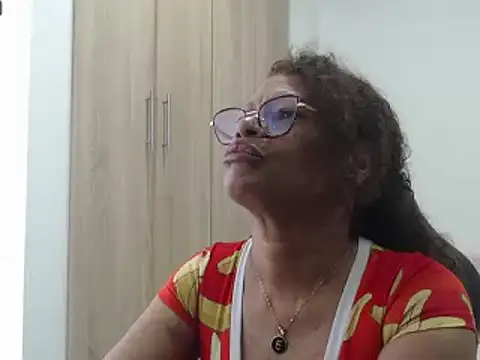 Snapshot of BustyMilf_ chatting on January 15, 2025, 12:25 pm BustyMilf online show from January 15, 2025, 12:25 pm