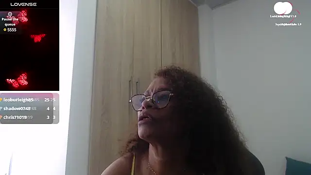 Snapshot of BustyMilf_ chatting on January 27, 2025, 4:11 pm BustyMilf online show from January 27, 2025, 4:11 pm