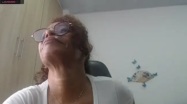 Snapshot of BustyMilf_ chatting on January 31, 2025, 6:03 pm BustyMilf online show from January 31, 2025, 6:03 pm