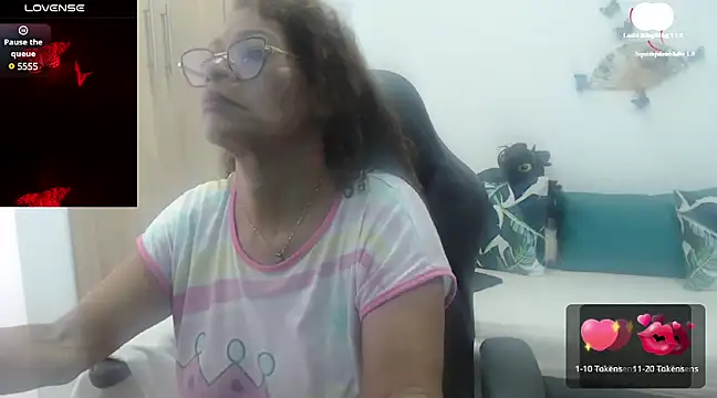 Snapshot of BustyMilf_ chatting on February 8, 2025, 12:06 pm BustyMilf online show from February 8, 2025, 12:06 pm