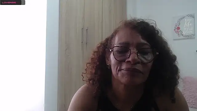 Snapshot of BustyMilf_ chatting on February 21, 2025, 6:04 pm BustyMilf online show from February 21, 2025, 6:04 pm