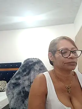 Snapshot of BustyMilf_ chatting on September 22, 2025, 1:02 pm BustyMilf online show from September 22, 2025, 1:02 pm