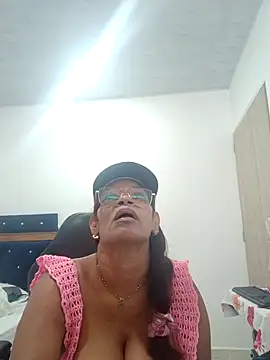 Snapshot of BustyMilf_ chatting on October 12, 2025, 1:10 pm BustyMilf online show from October 12, 2025, 1:10 pm