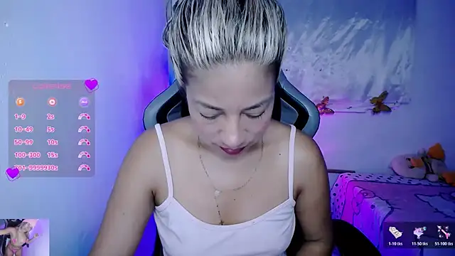 ninatiny online show from November 23, 2025, 10:26 am