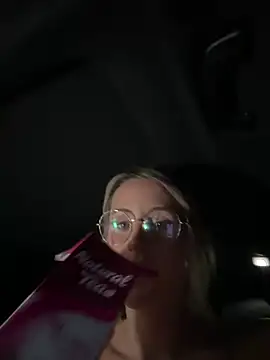 jasminesummer online show from February 4, 2025, 10:55 pm