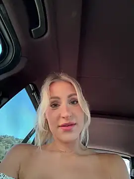 jasminesummer online show from March 6, 2025, 12:52 pm