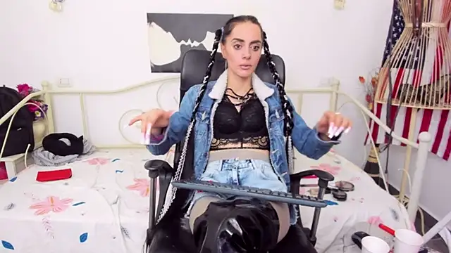 jessystarr online show from February 14, 2025, 9:53 pm