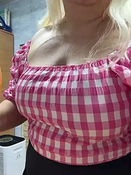 Snapshot of SabinaSweety chatting on December 14, 2024, 12:33 pm SabinaSweety online show from December 14, 2024, 12:33 pm