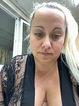 Snapshot of SabinaSweety chatting on September 26, 2025, 6:01 pm SabinaSweety online show from September 26, 2025, 6:01 pm