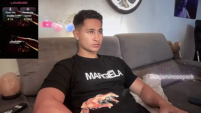 BenjaminCooperk online show from October 17, 2025, 7:11 am