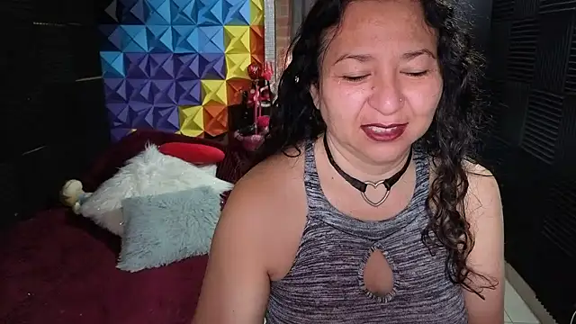 katifoxx online show from January 8, 2026, 3:25 pm