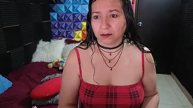 katifoxx online show from February 10, 2026, 5:50 pm