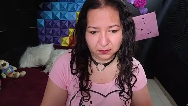 katifoxx online show from February 23, 2026, 4:04 pm